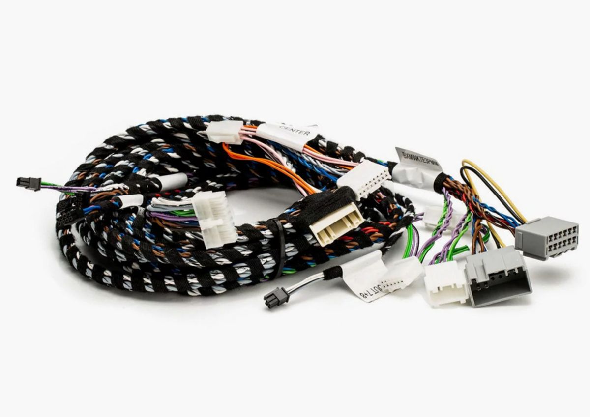 Gleden SoundUP Tesla Model Y og 3 med AMD 18V P&P kabel (2022 --