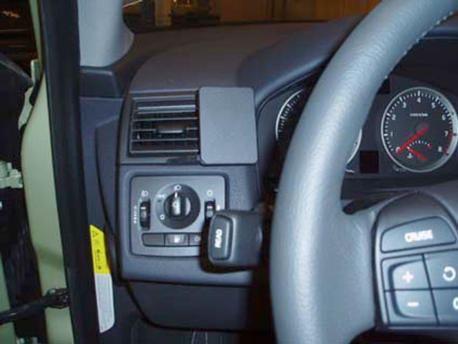 Hovedbilde Brodit ProClip 803501 Volvo C30, V50, S40, C70 Venstre