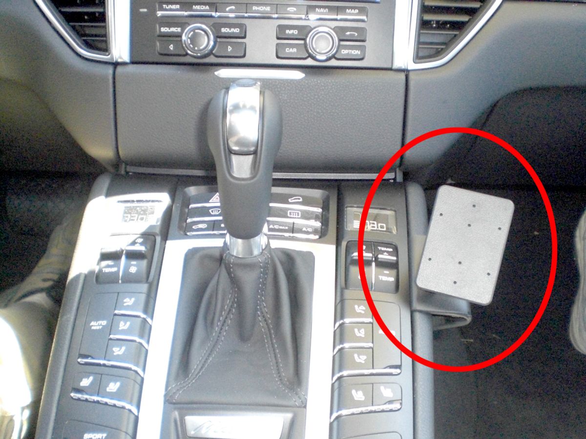 Brodit ProClip 835013 Porsche Macan 2015-2024 Konsoll