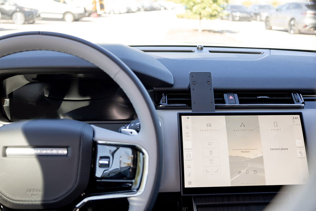 Brodit ProClip 856105 Range Rover Velar 2024--> Senter