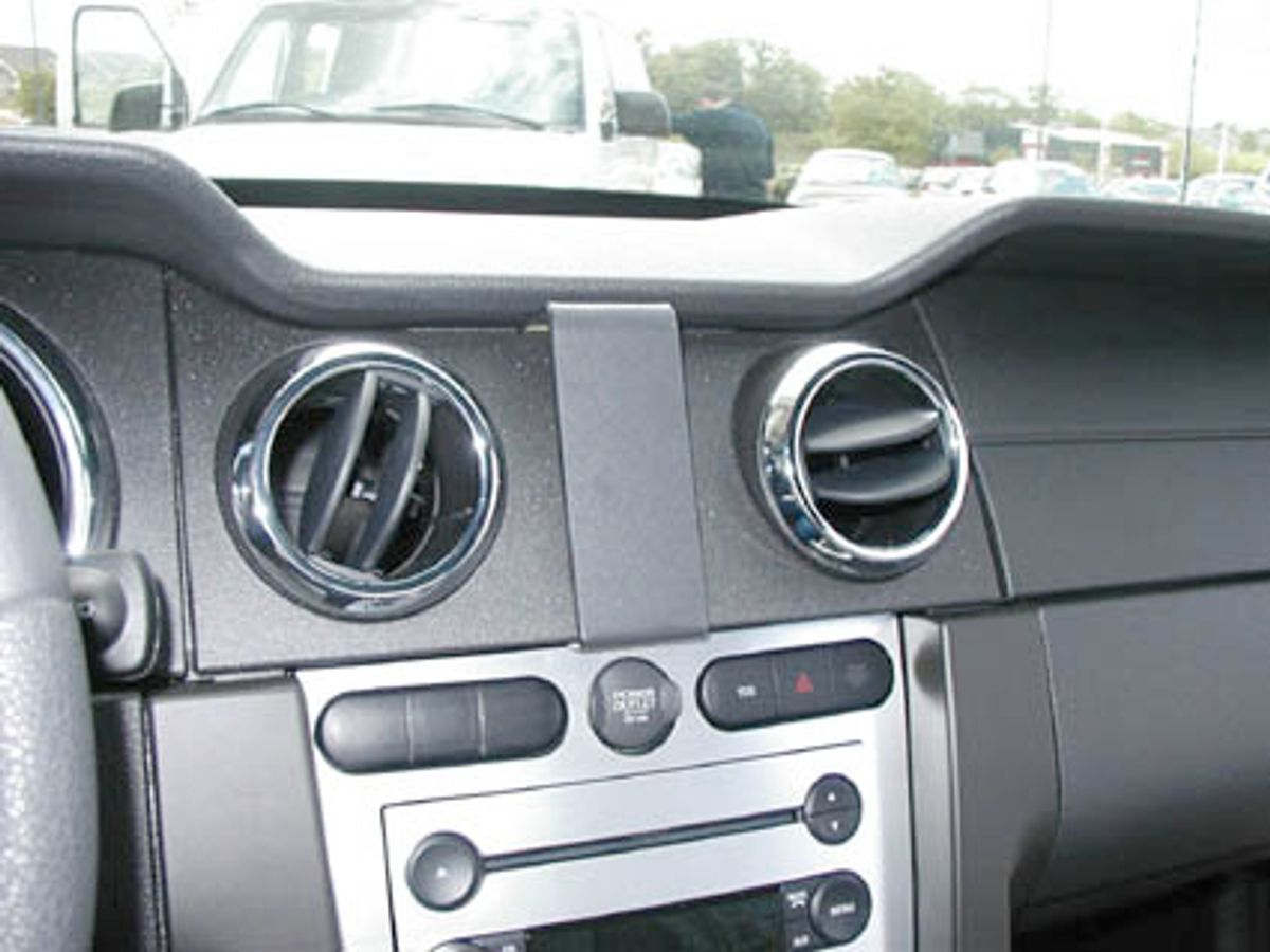 Brodit ProClip 853626 Ford Mustang 2005-2009 Senter