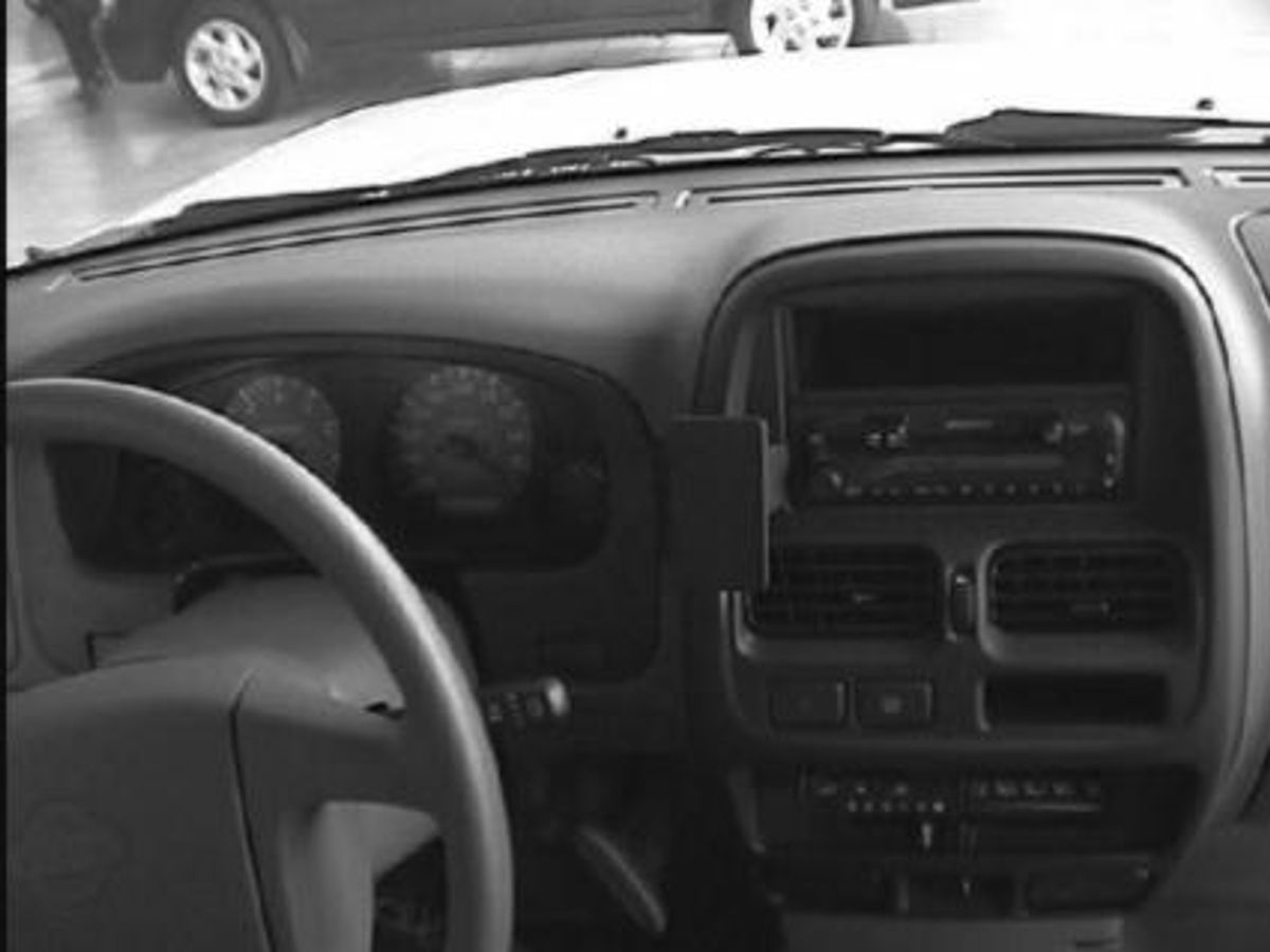 Brodit ProClip 852751 Nissan Navara 1998-2005 Senter