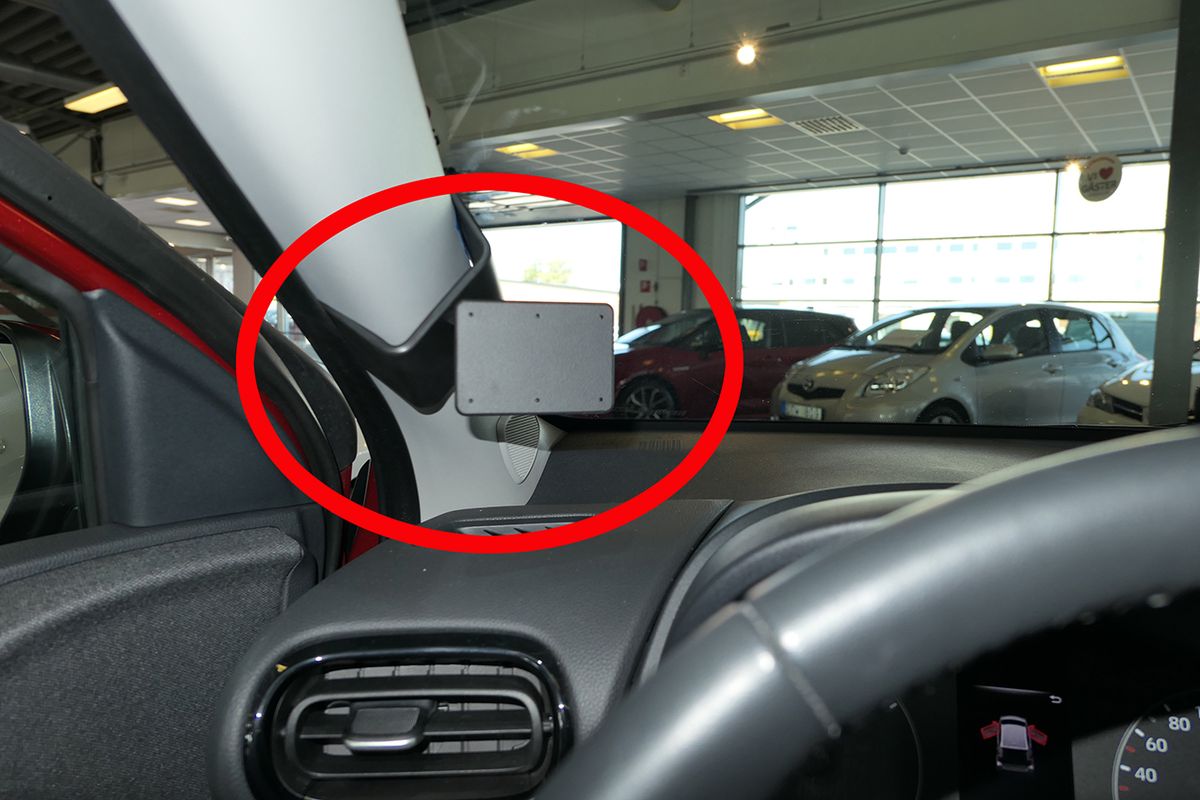 Brodit ProClip 805696 Toyota Yaris 2020--> A-stolpe